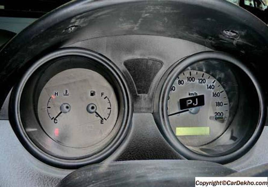 ഷെവർലെറ്റ് അവിയോ യുവ instrument cluster image